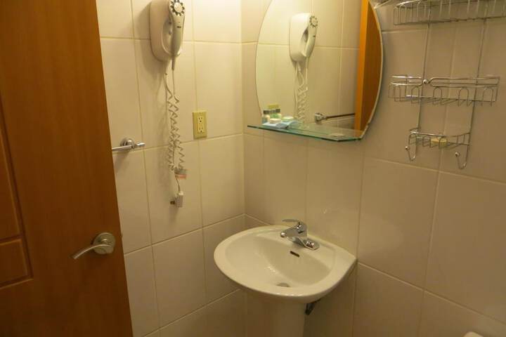 Room 21 of 29