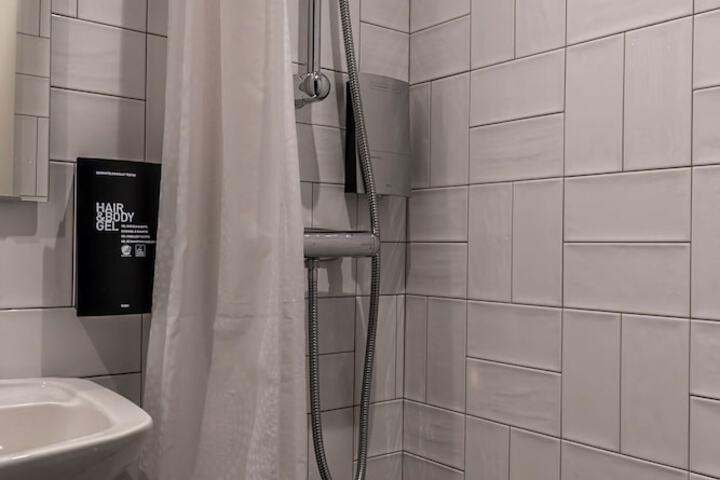 Room 41 of 54