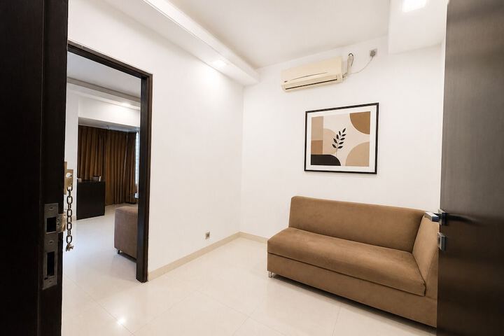 Room 13 of 63