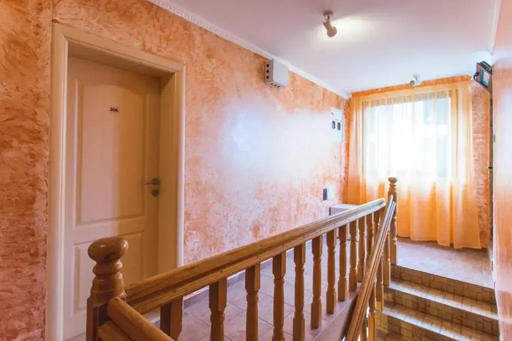 Room 15 of 29