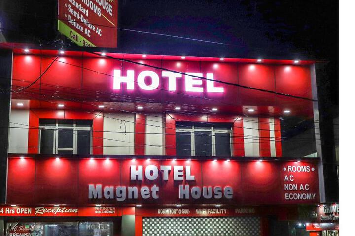 Hotel Magnet House
