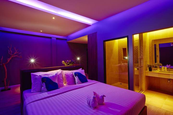 Room 21 of 43
