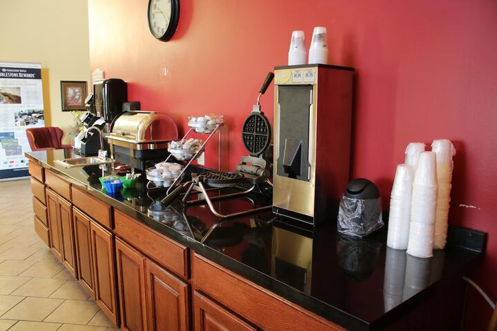 Breakfast/Coffee Service 36 of 41