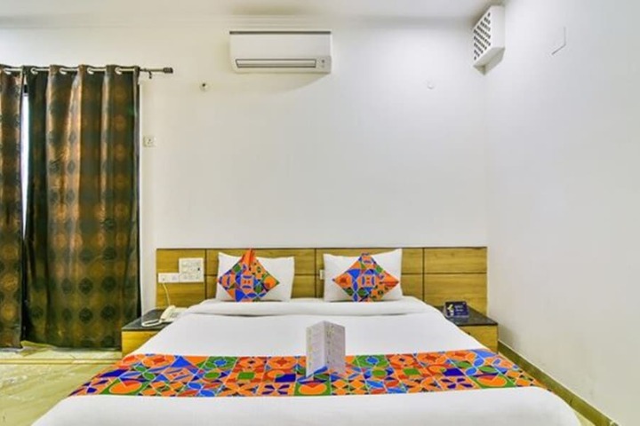 Room 13 of 20