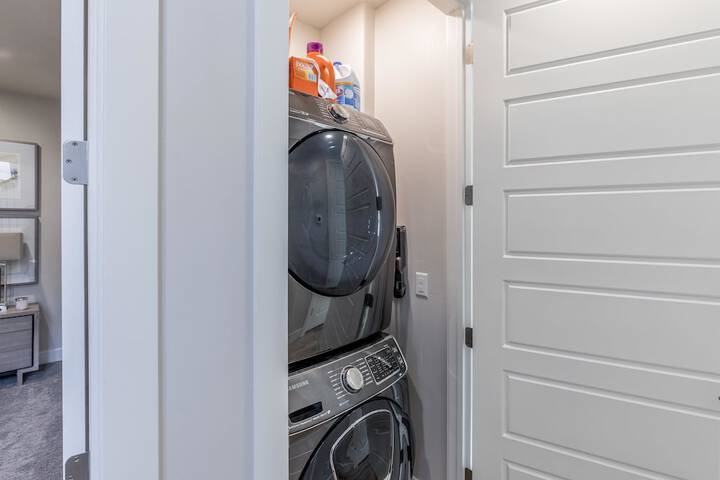 Laundry 17 of 37