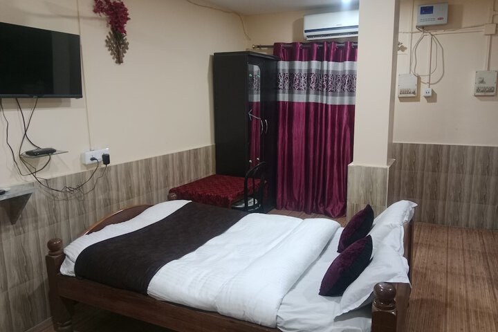 Room 8 of 20