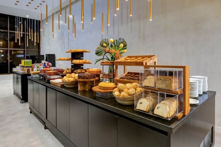 Breakfast/Coffee Service 97 of 108