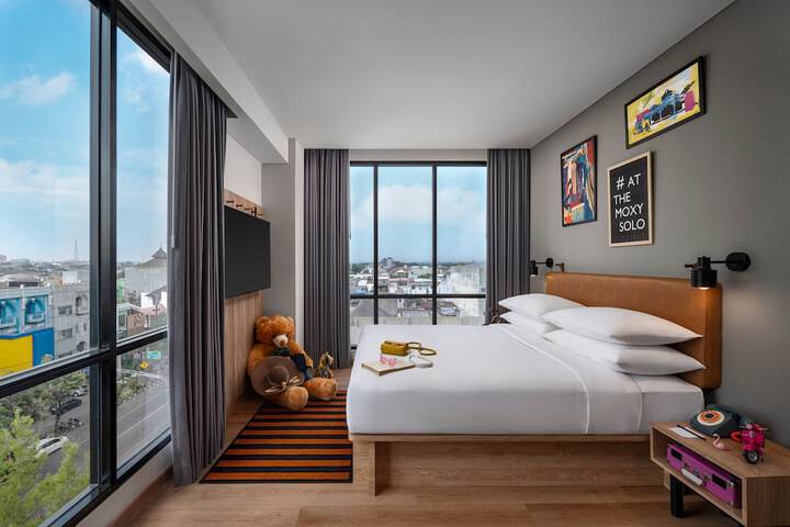 Room 3 of 48