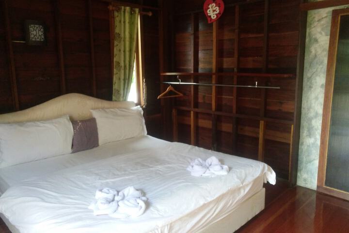 Room 5 of 44