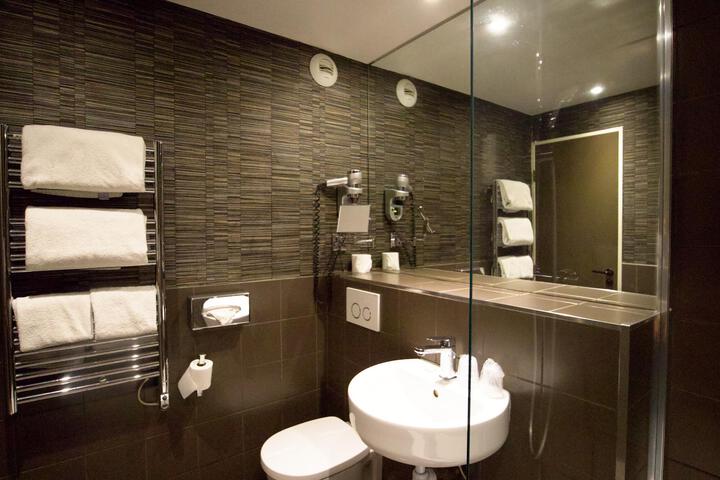 Room 40 of 56
