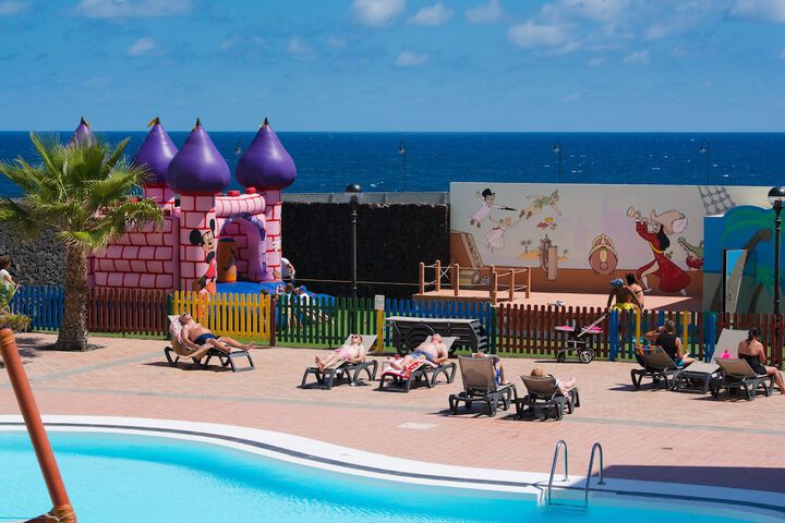 Pool 52 of 99