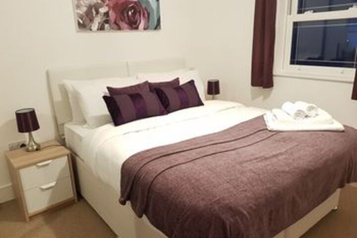 Room 4 of 5