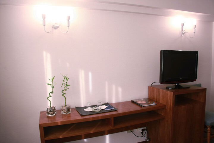 Room 7 of 48