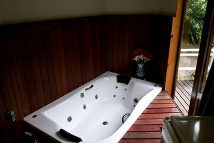 Hot Tub 111 of 143