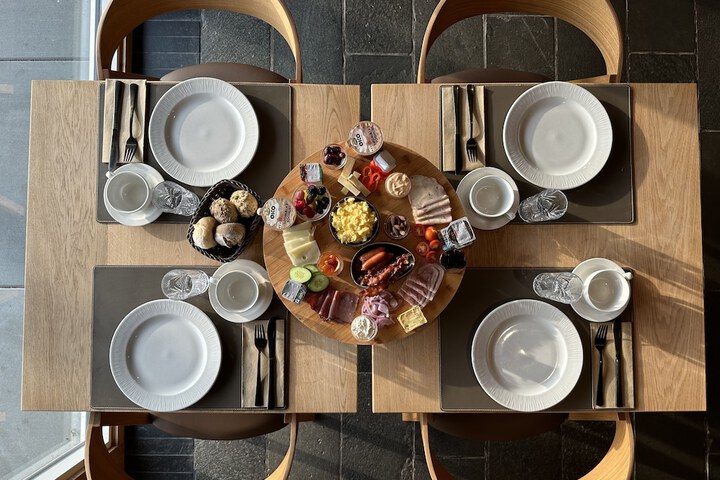 Breakfast/Coffee Service 34 of 46
