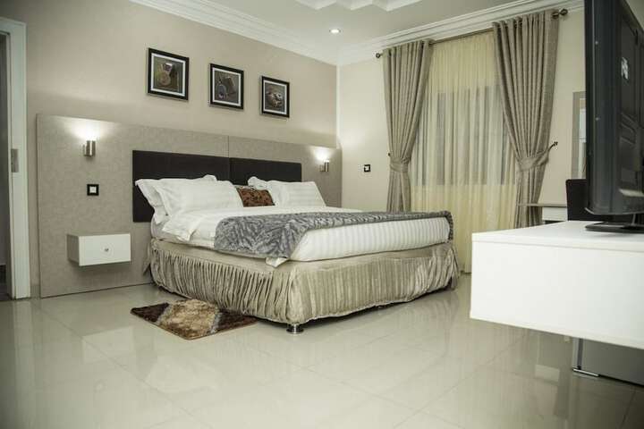 Room 9 of 51
