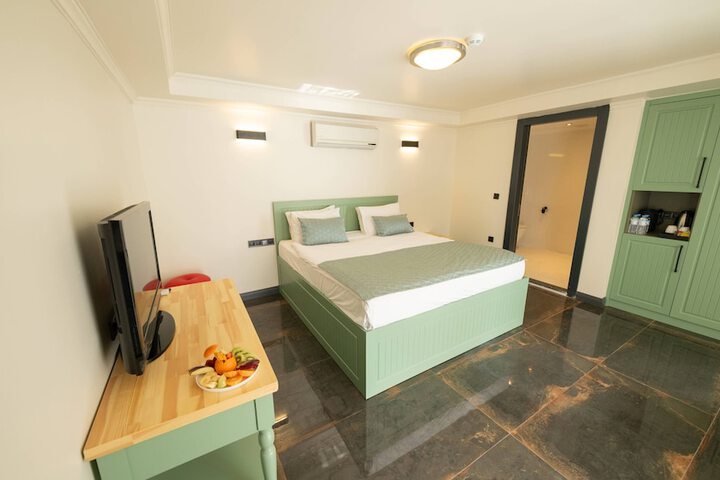 Room 10 of 49