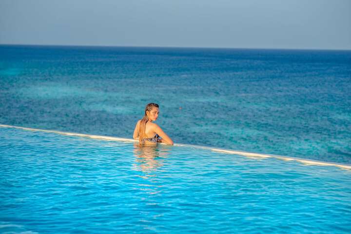 Pool 39 of 68