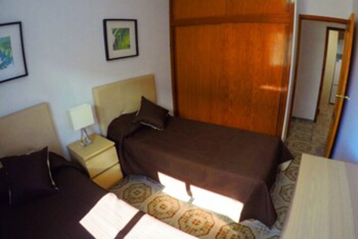 Room 10 of 24