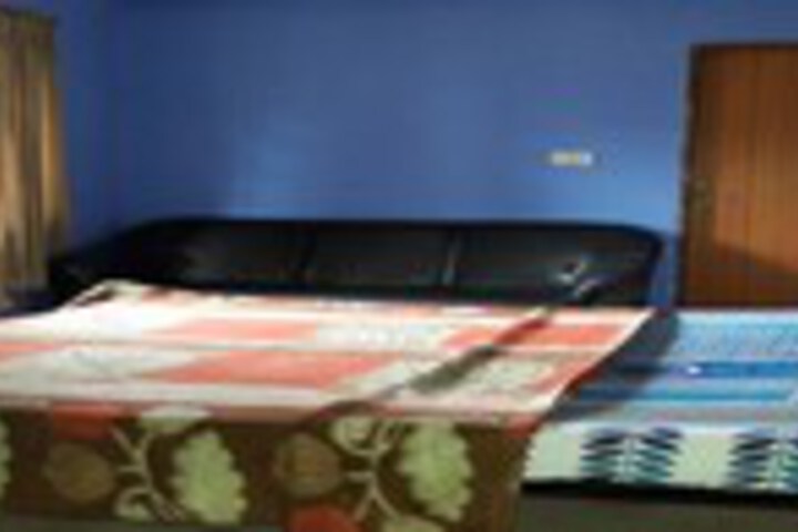 Room 14 of 16