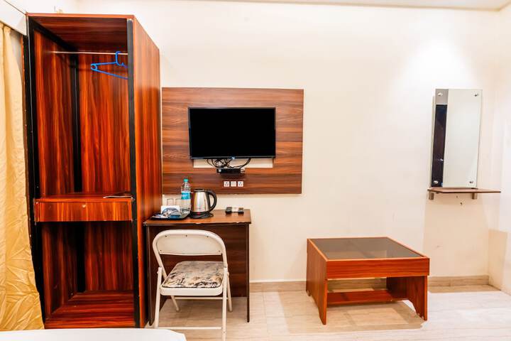 Room 18 of 51