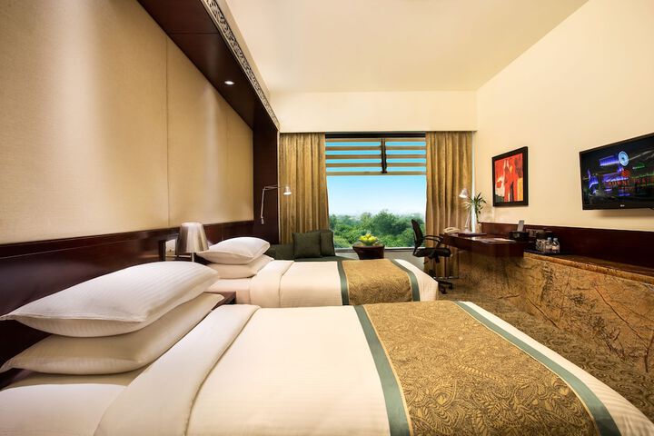 Room 20 of 104