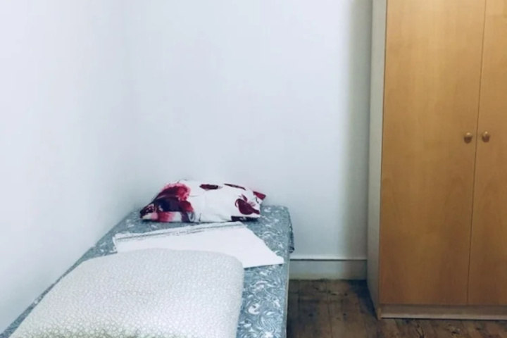 Room 21 of 28