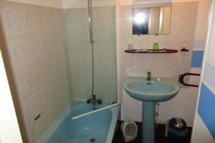 Room 4 of 36