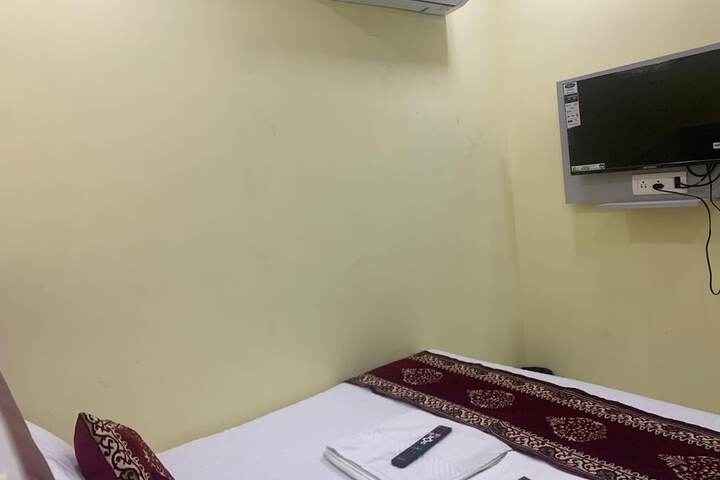 Room 6 of 21