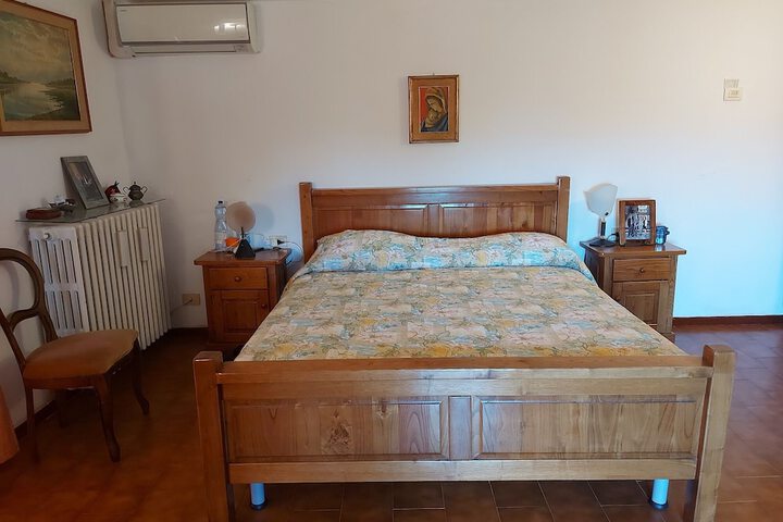 Room 6 of 39