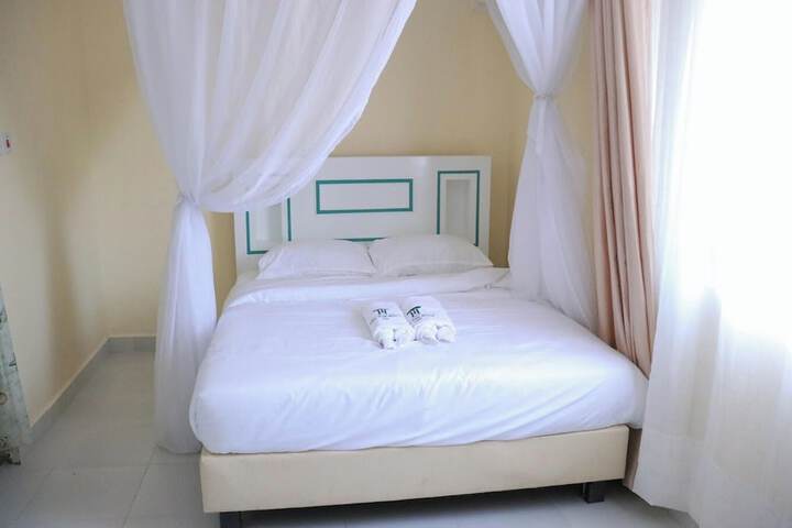 Room 9 of 24