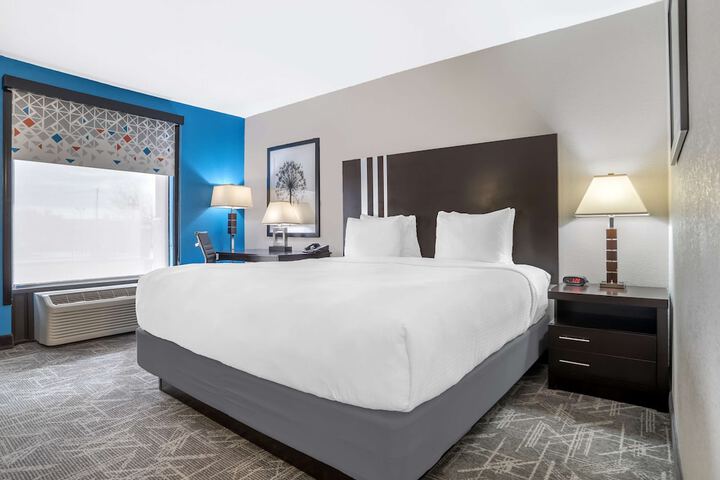Room 15 of 27