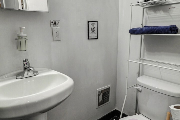 Room 250 of 268