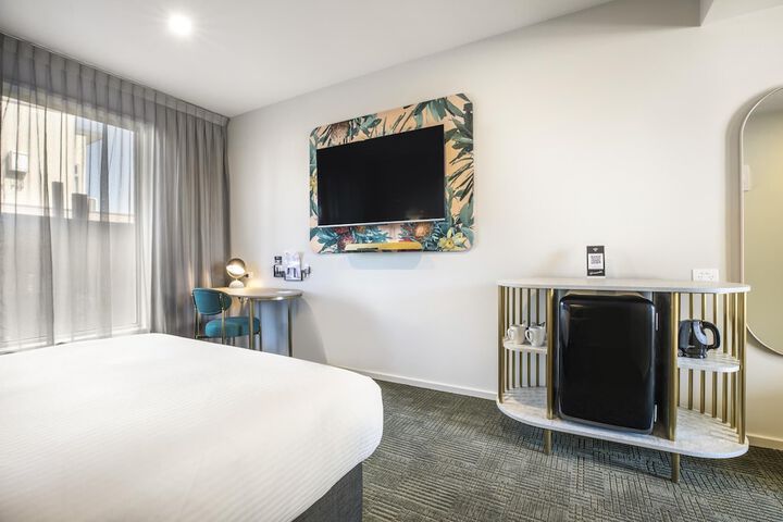 Room 38 of 74