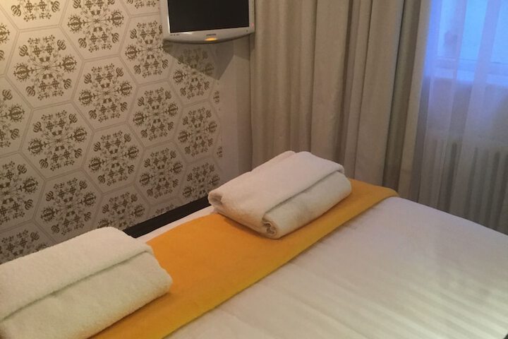Room 7 of 25