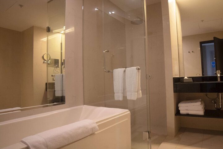 Room 45 of 77