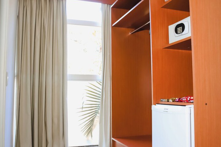 Room 3 of 59