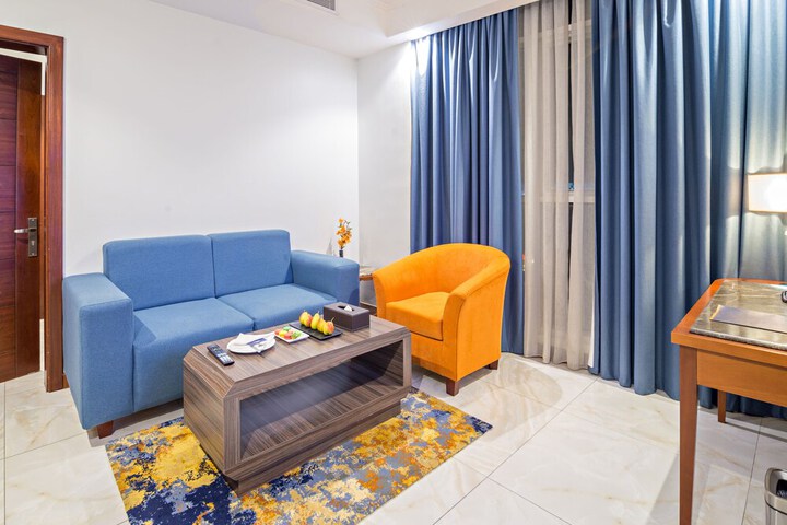 Room 34 of 84