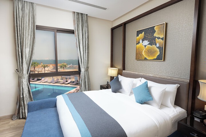 Room 20 of 171