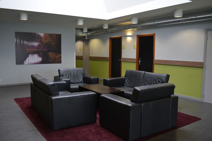 Entrance & Lobby