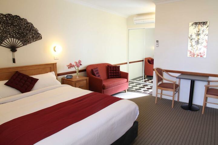 Room 5 of 30