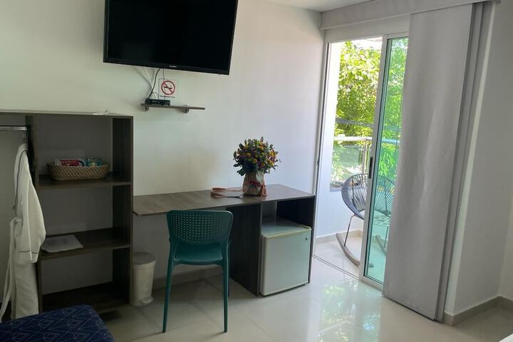 Room 10 of 18