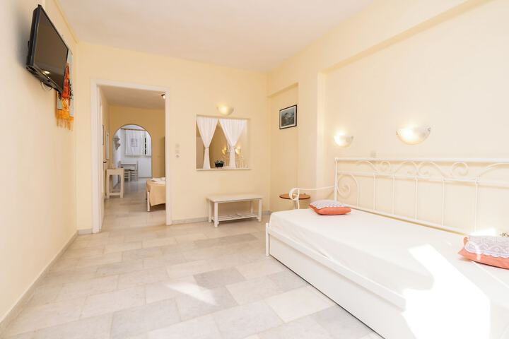 Room 26 of 115