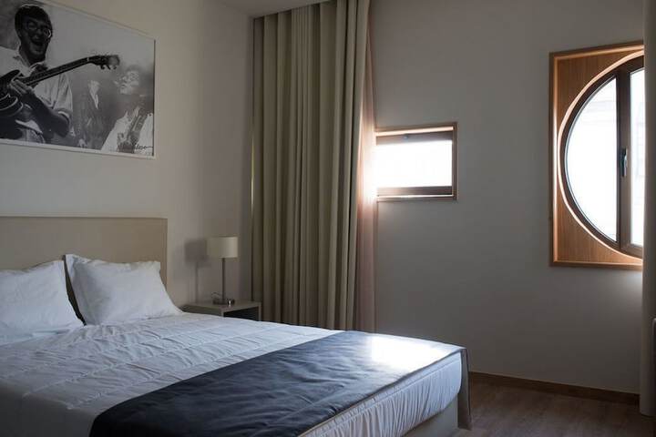 Room 14 of 49
