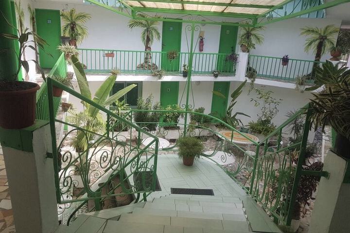 Ballroom/Hall 34 of 40