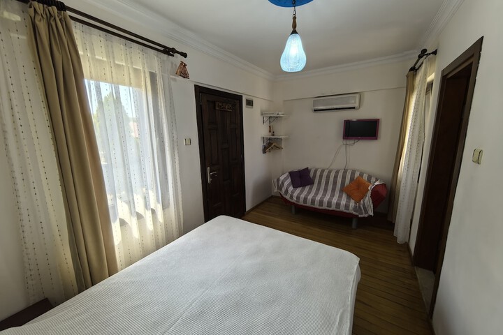 Room 43 of 92