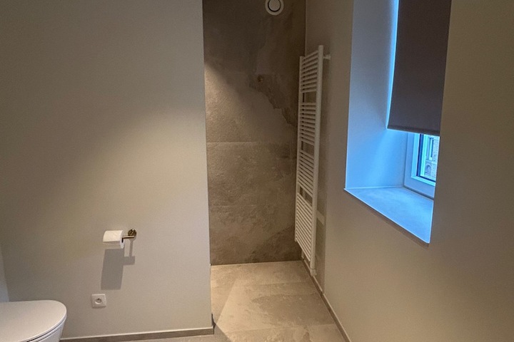 Room 25 of 44