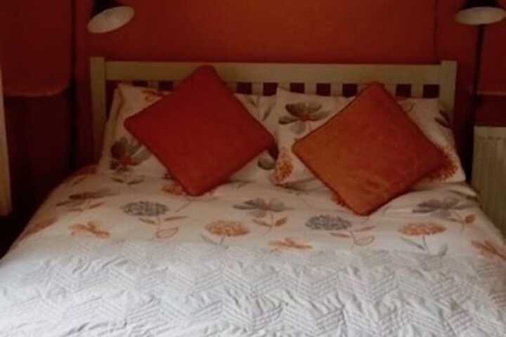 Room 3 of 40