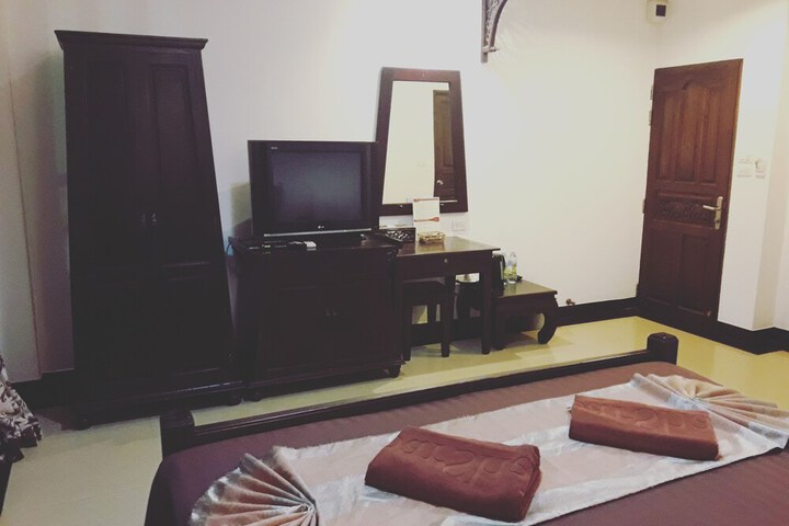 Room 21 of 48
