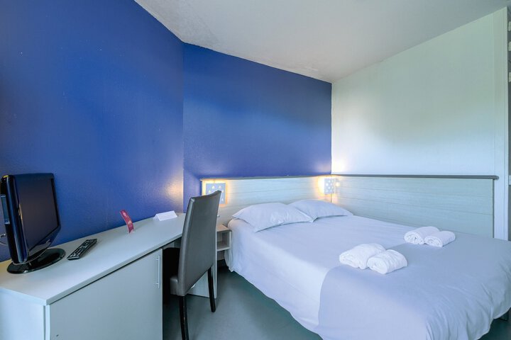 Room 4 of 37